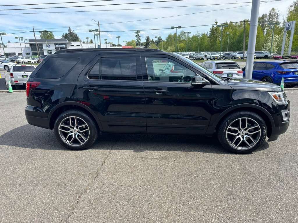 Used 2017 Ford Explorer Sport w/ Equipment Group 401A AWD/4WD image 6