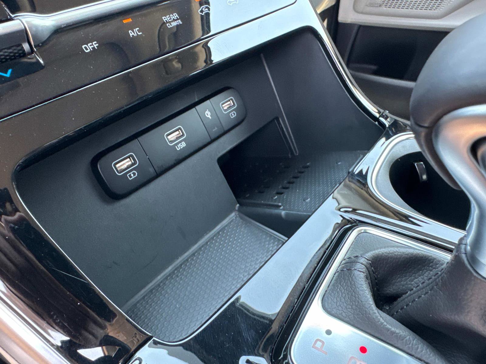 Used 2024 Kia Carnival SX Prestige image 25