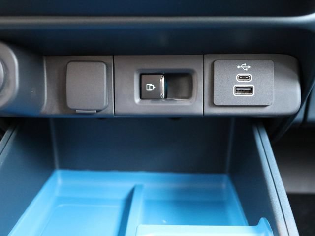 New 2026 Ford Maverick XLT w/ XLT Luxury Package FWD image 28