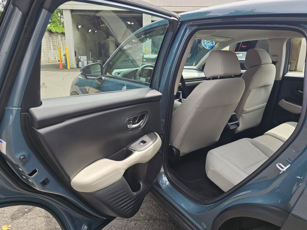 Used 2024 Honda HR-V LX image 17