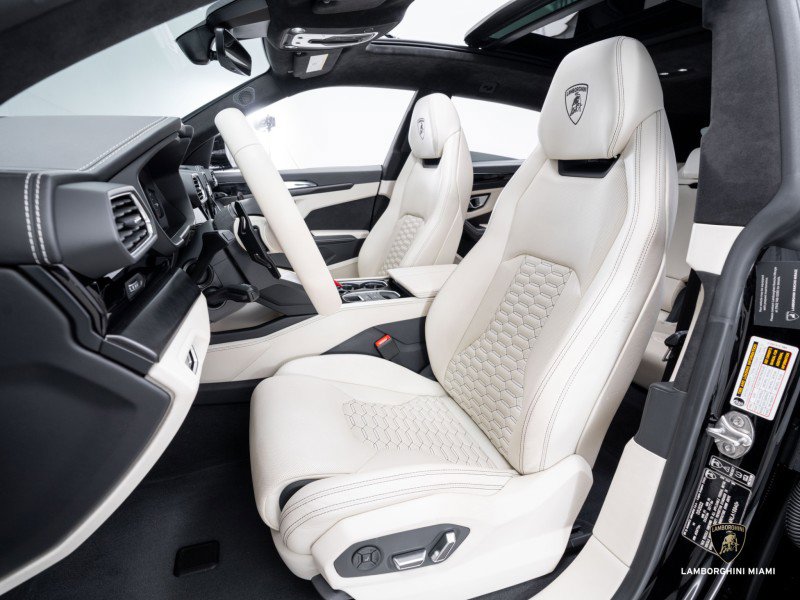 Used 2022 Lamborghini Urus image 29