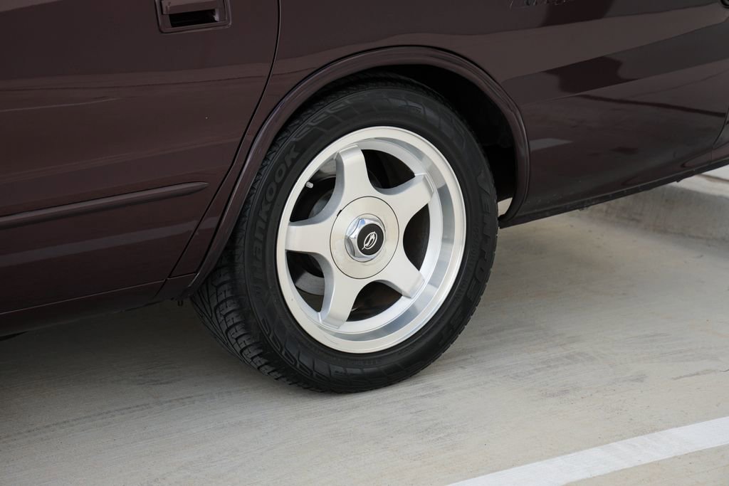 Used 1996 Chevrolet Impala SS RWD image 29