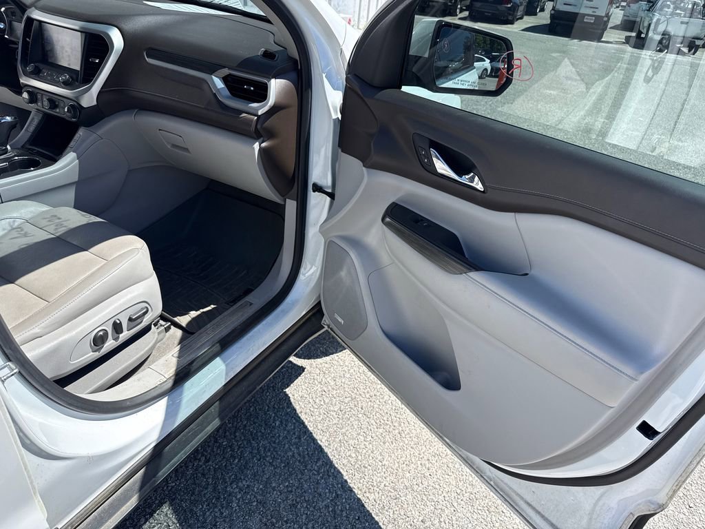 Used 2019 GMC Acadia SLT FWD image 13
