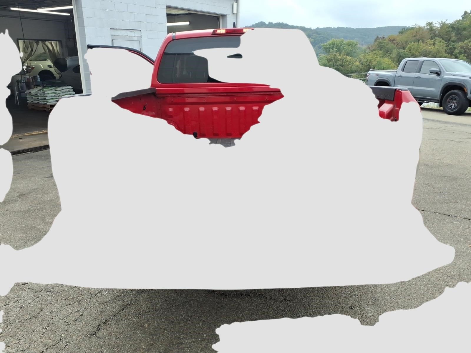 Used 2024 Nissan Frontier SV w/ Technology Package AWD/4WD image 18