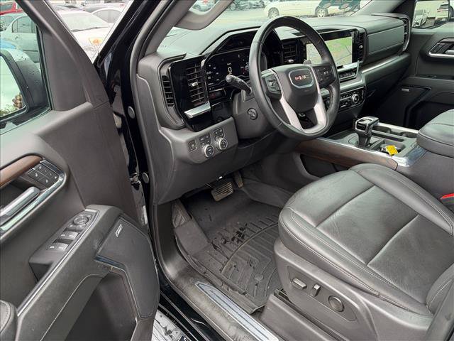 Certified 2024 GMC Sierra 1500 SLT w/ SLT Premium Plus Package AWD/4WD image 17