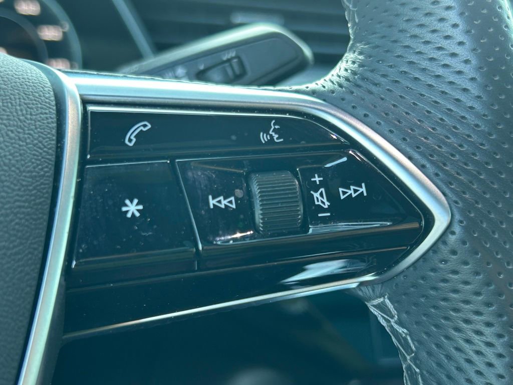 Used 2023 Audi e-tron S Premium Plus w/ Black Optic Package image 16