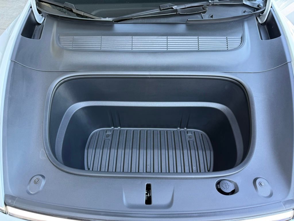 Used 2026 Tesla Model Y Long Range image 17