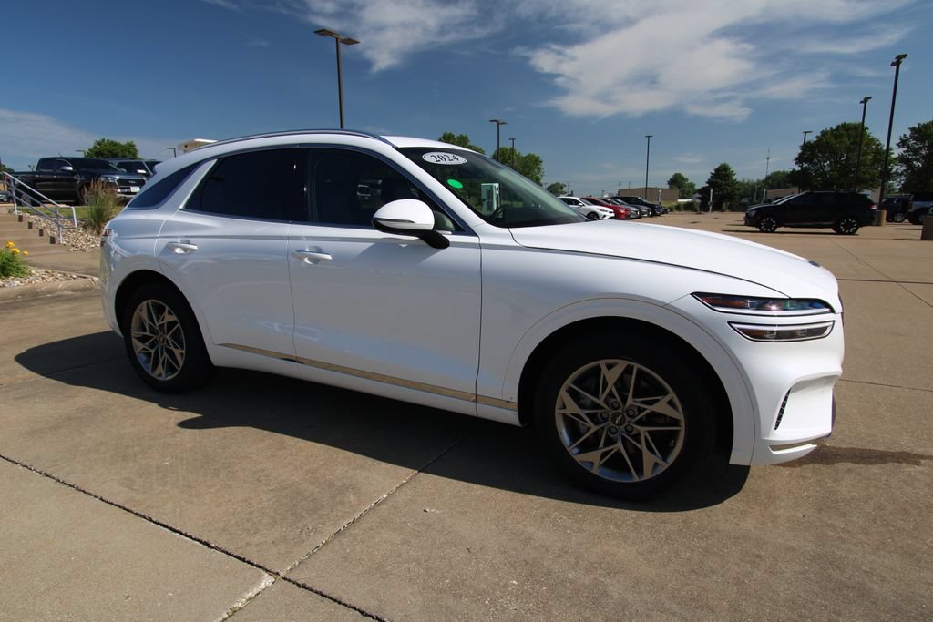 Used 2024 Genesis GV70 2.5T w/ Advanced Package AWD/4WD image 3