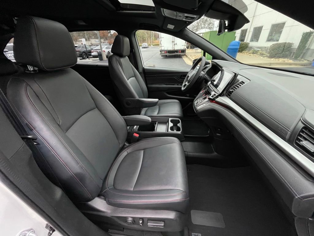 Certified 2023 Honda Odyssey Sport image 32