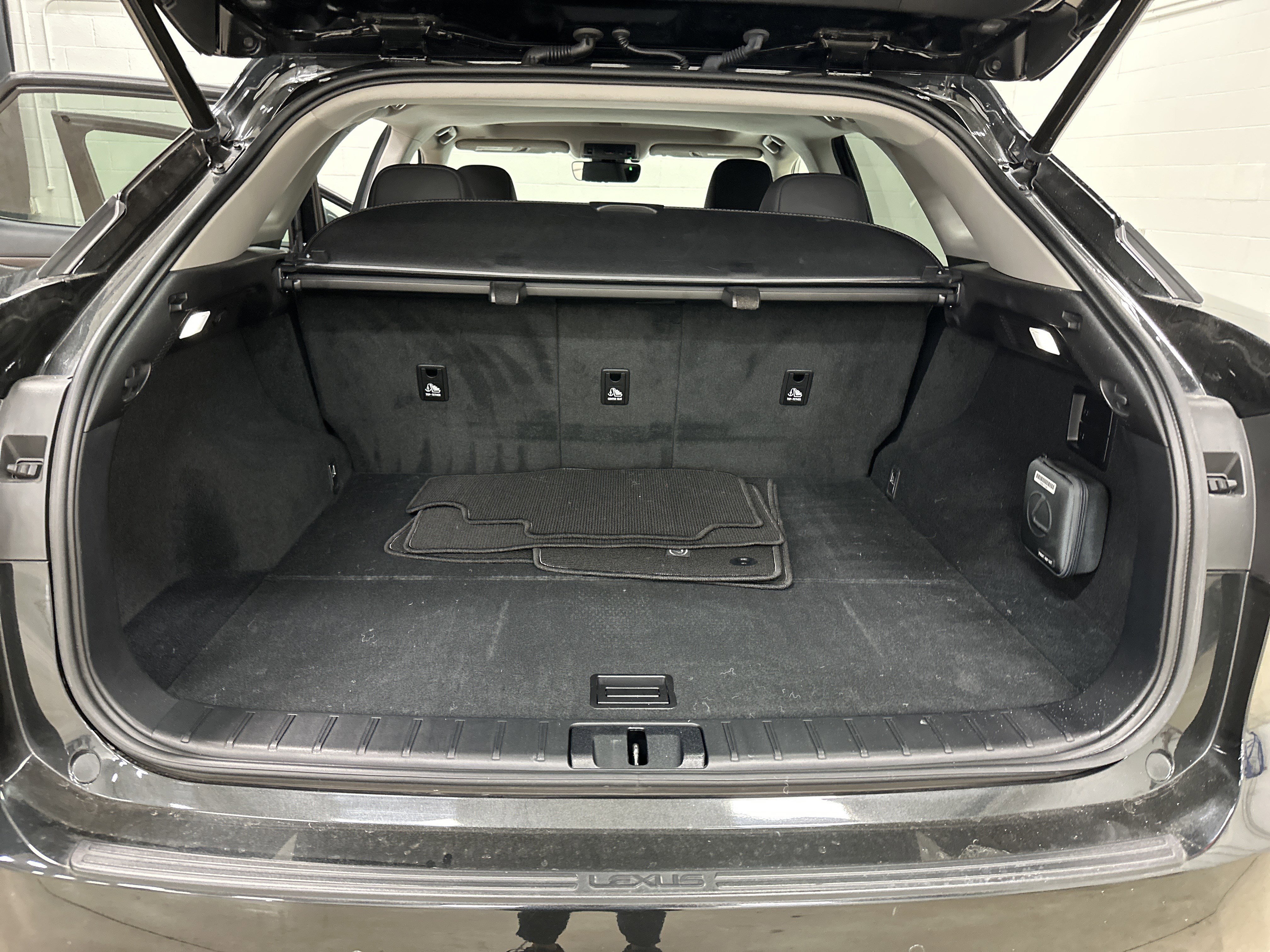 Certified 2022 Lexus RX 350 AWD w/ Premium Package image 32