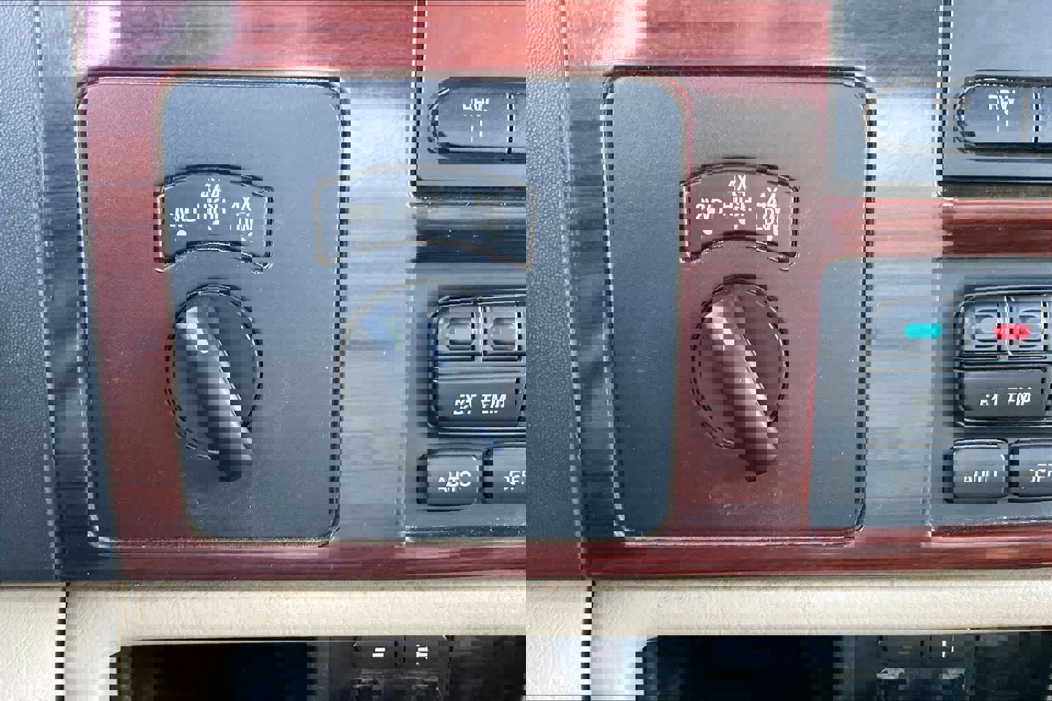 Used 2005 Ford F250 Lariat image 32