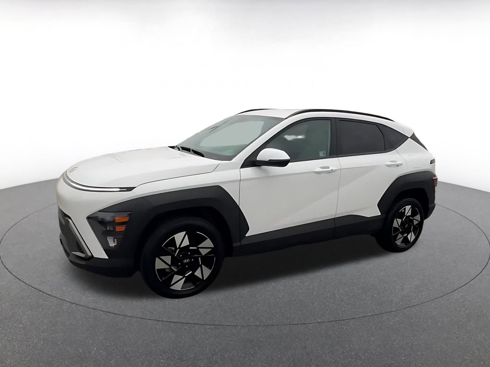 Used 2025 Hyundai Kona SEL image 8