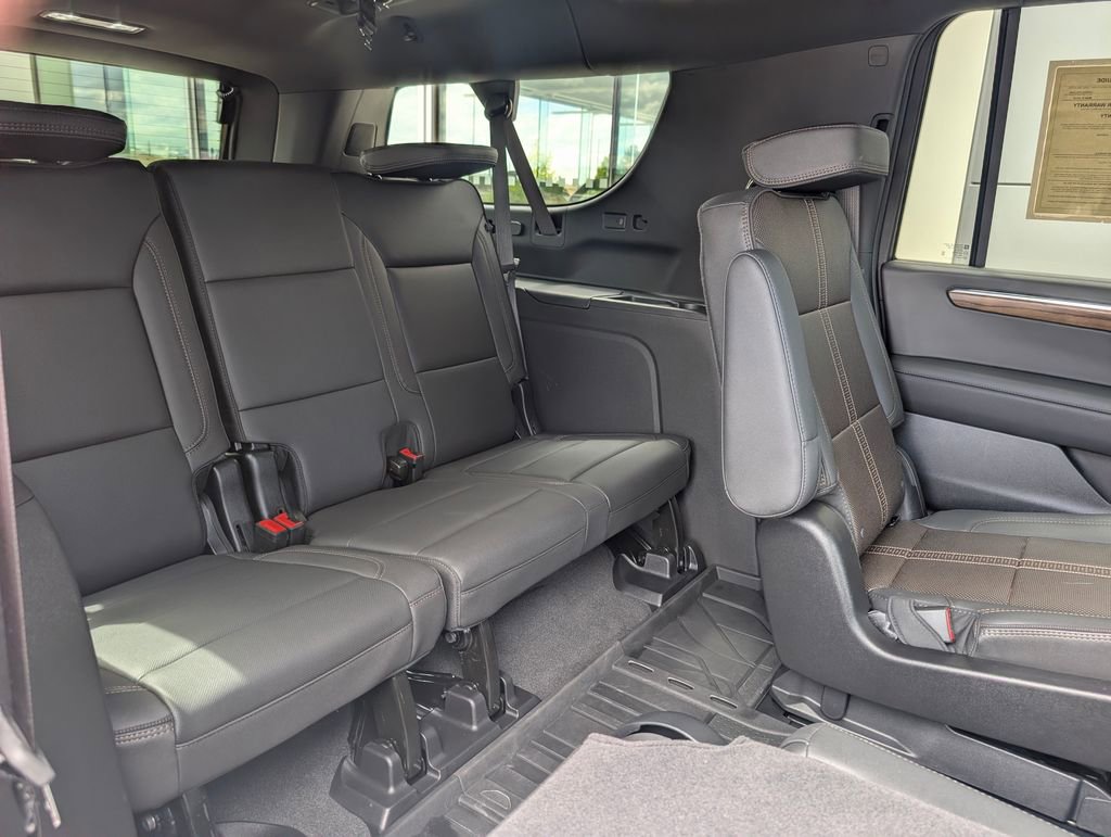 Used 2026 Chevrolet Suburban High Country w/ Sun And Tow Package AWD/4WD image 17