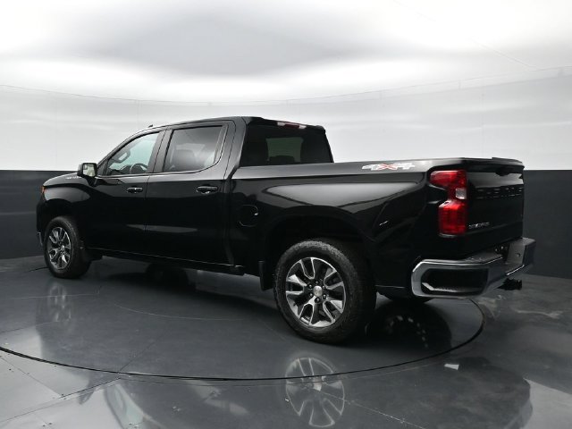 Used 2024 Chevrolet Silverado 1500 LT AWD/4WD image 7
