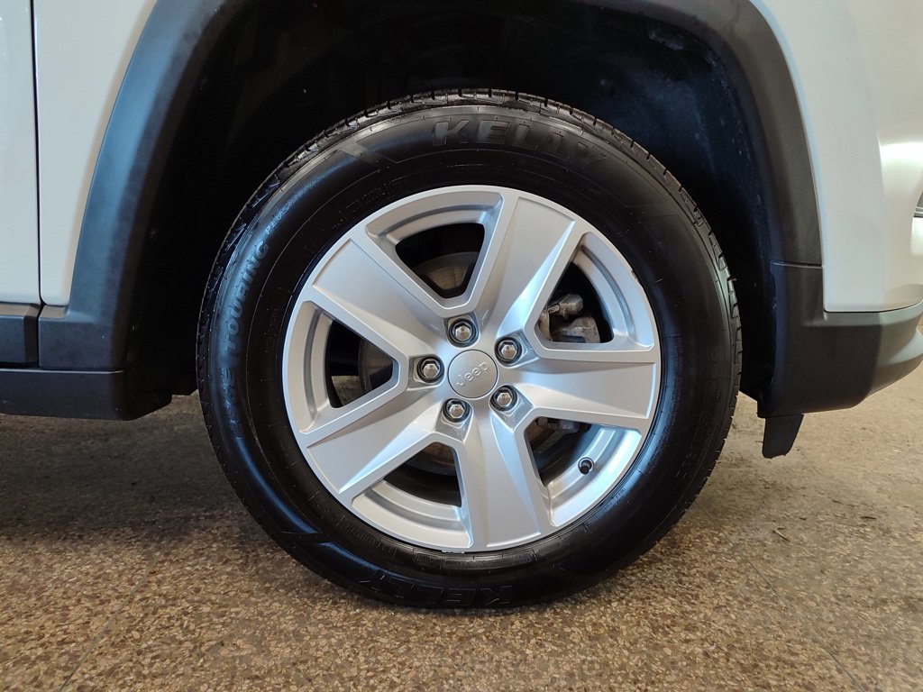 Used 2022 Jeep Compass Latitude AWD/4WD image 22