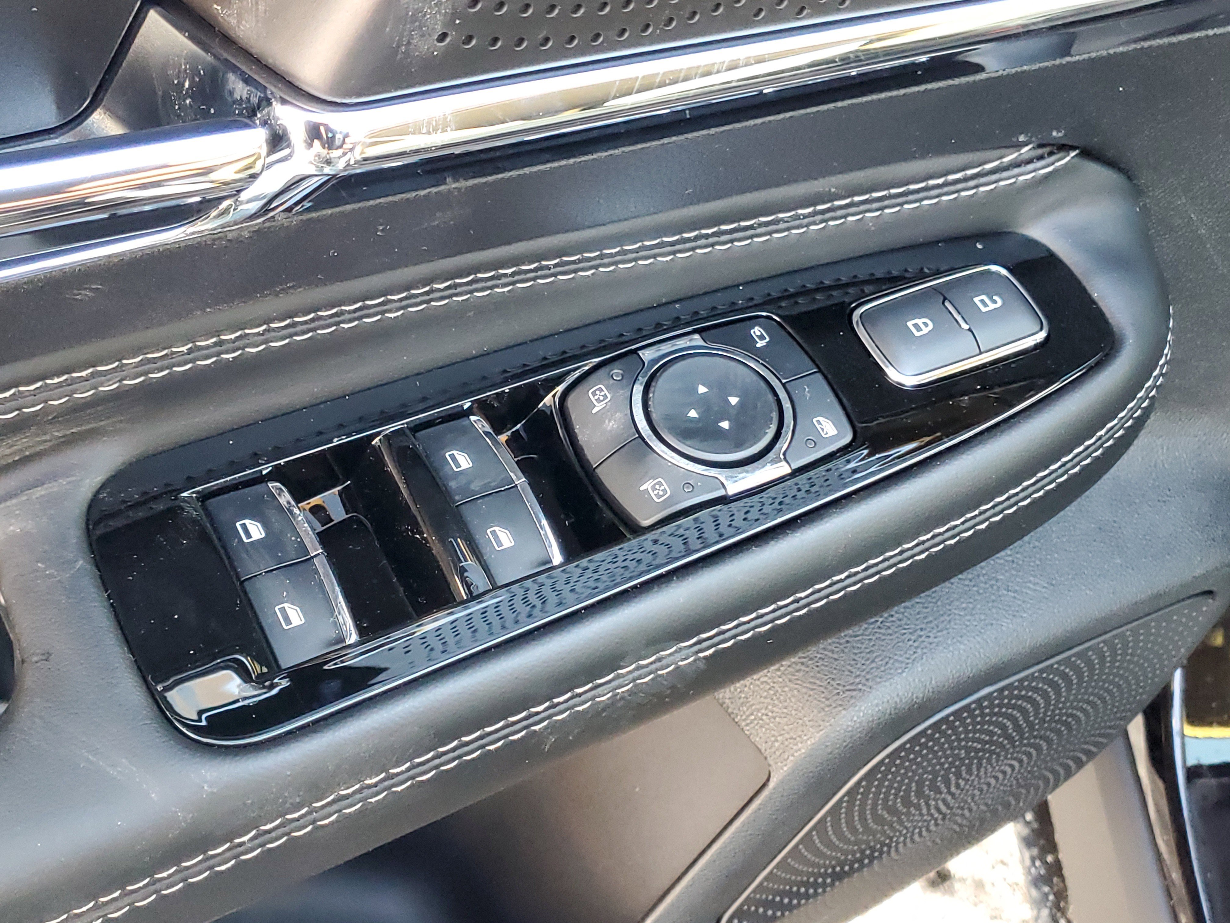 New 2026 Lincoln Corsair Premiere image 10