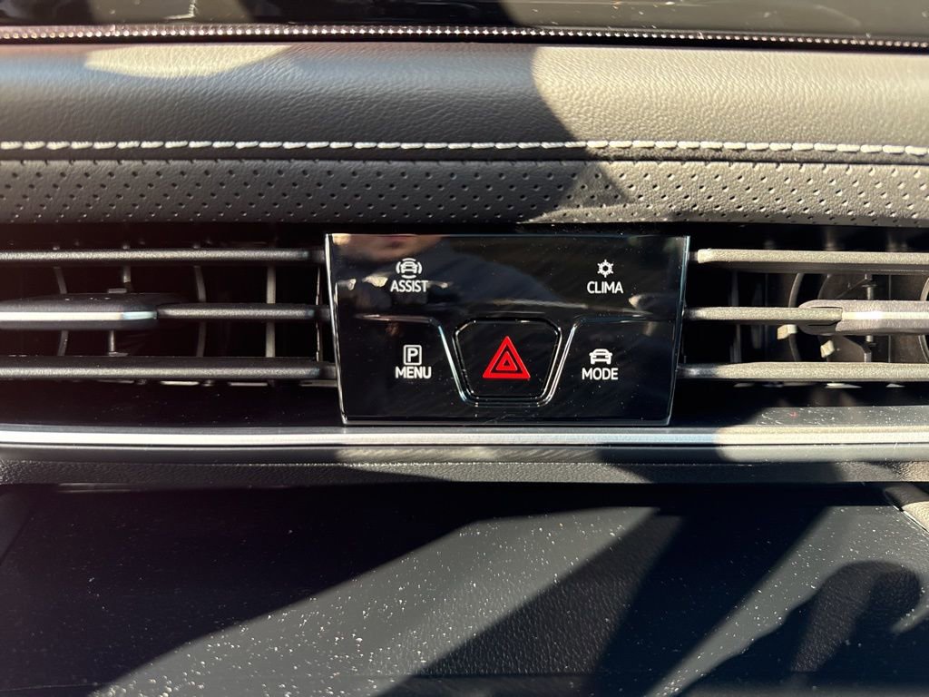 New 2026 Volkswagen Atlas SEL Premium R-Line image 18