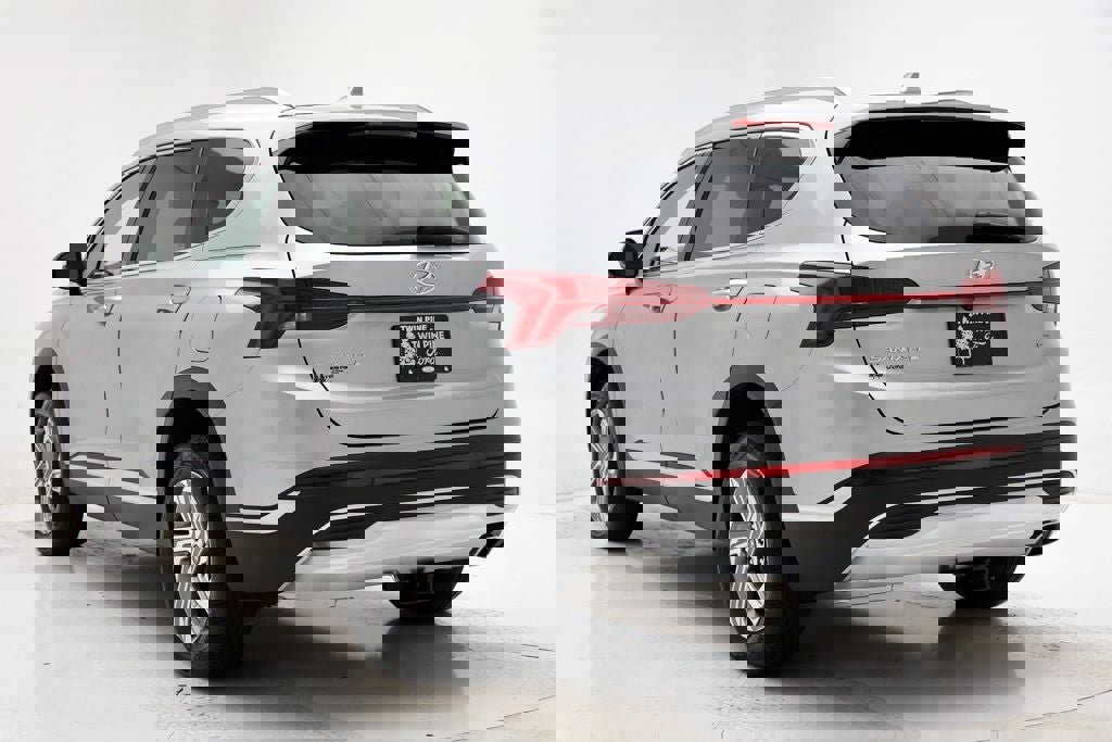 Used 2023 Hyundai Santa Fe SEL w/ Premium Package image 7
