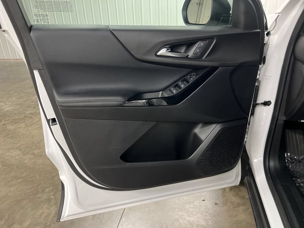 Certified 2025 Chevrolet Equinox LT AWD/4WD image 15