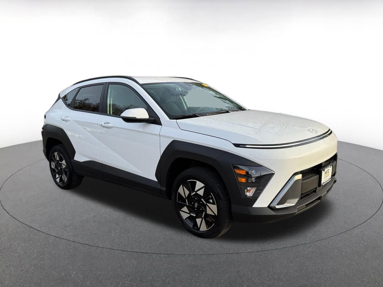 Used 2025 Hyundai Kona SEL image 1