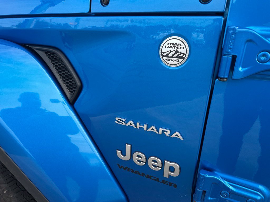 Used 2023 Jeep Wrangler Unlimited Sahara AWD/4WD image 9