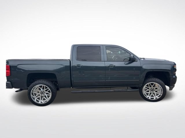 Used 2018 Chevrolet Silverado 1500 LT w/ Texas Edition AWD/4WD image 7