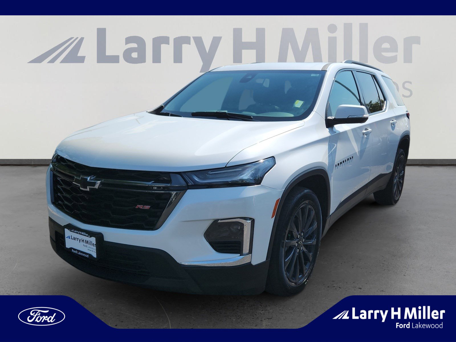 Used 2023 Chevrolet Traverse RS