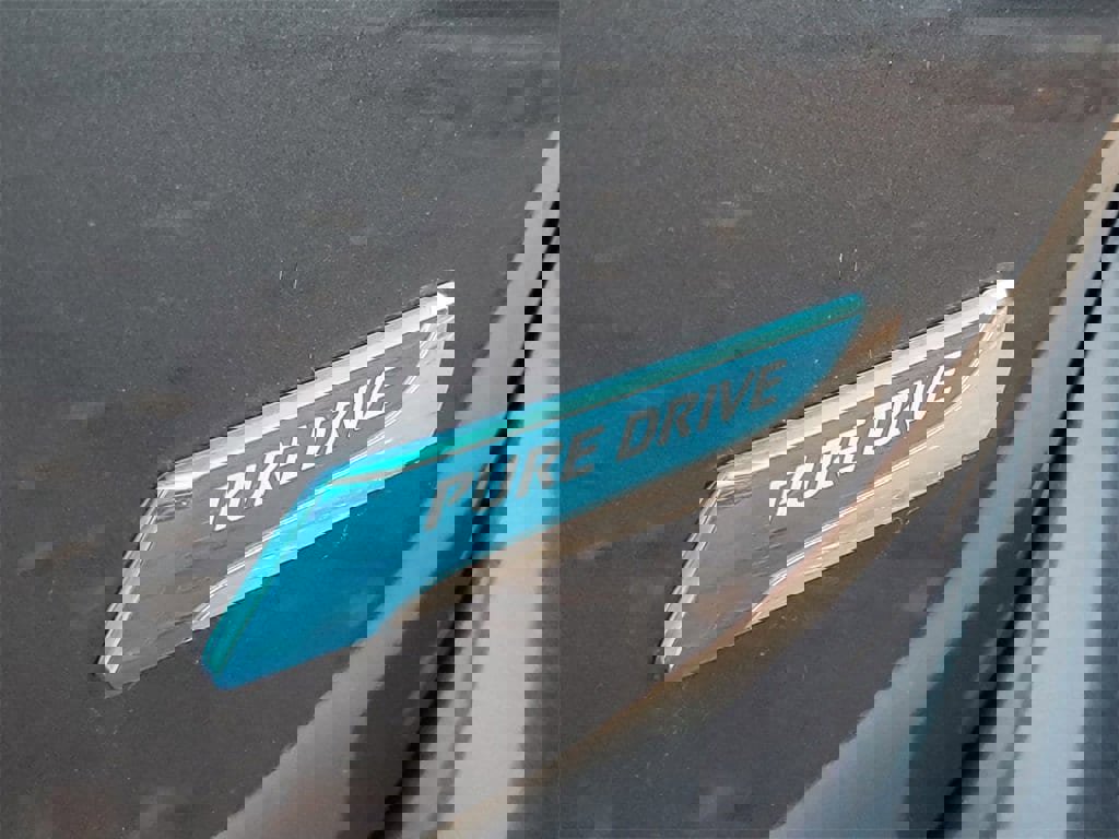 Used 2015 Nissan Sentra S image 28