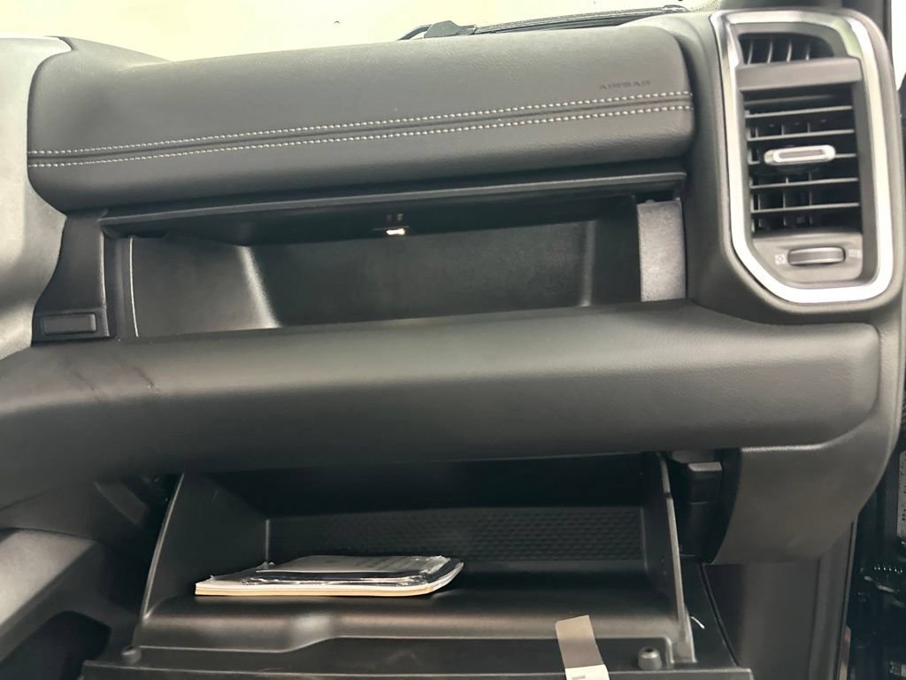 New 2026 RAM 3500 Laramie AWD/4WD image 24