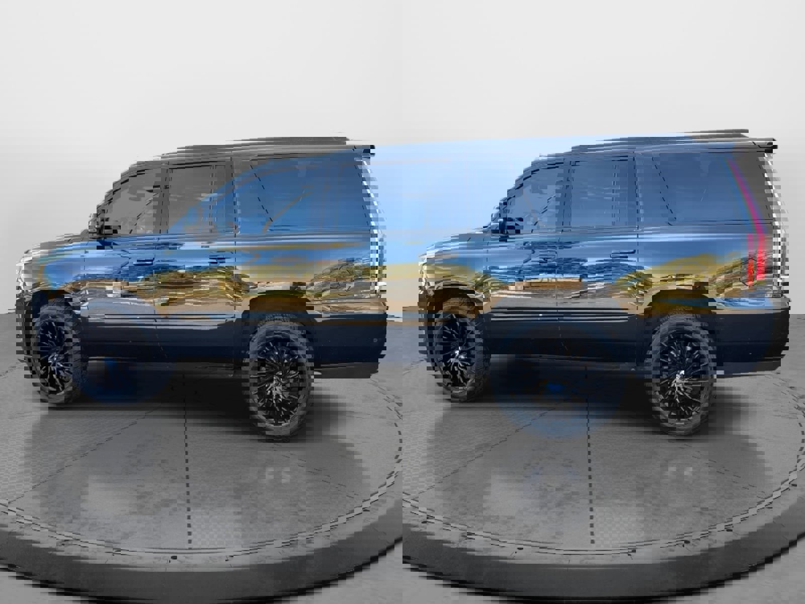 Used 2020 Cadillac Escalade ESV Luxury image 2