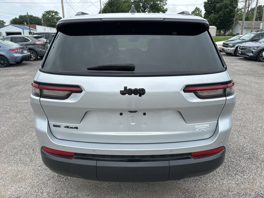 Used 2023 Jeep Grand Cherokee L Laredo image 6