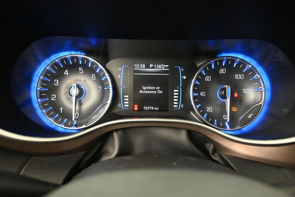 Used 2023 Chrysler Voyager LX FWD image 33