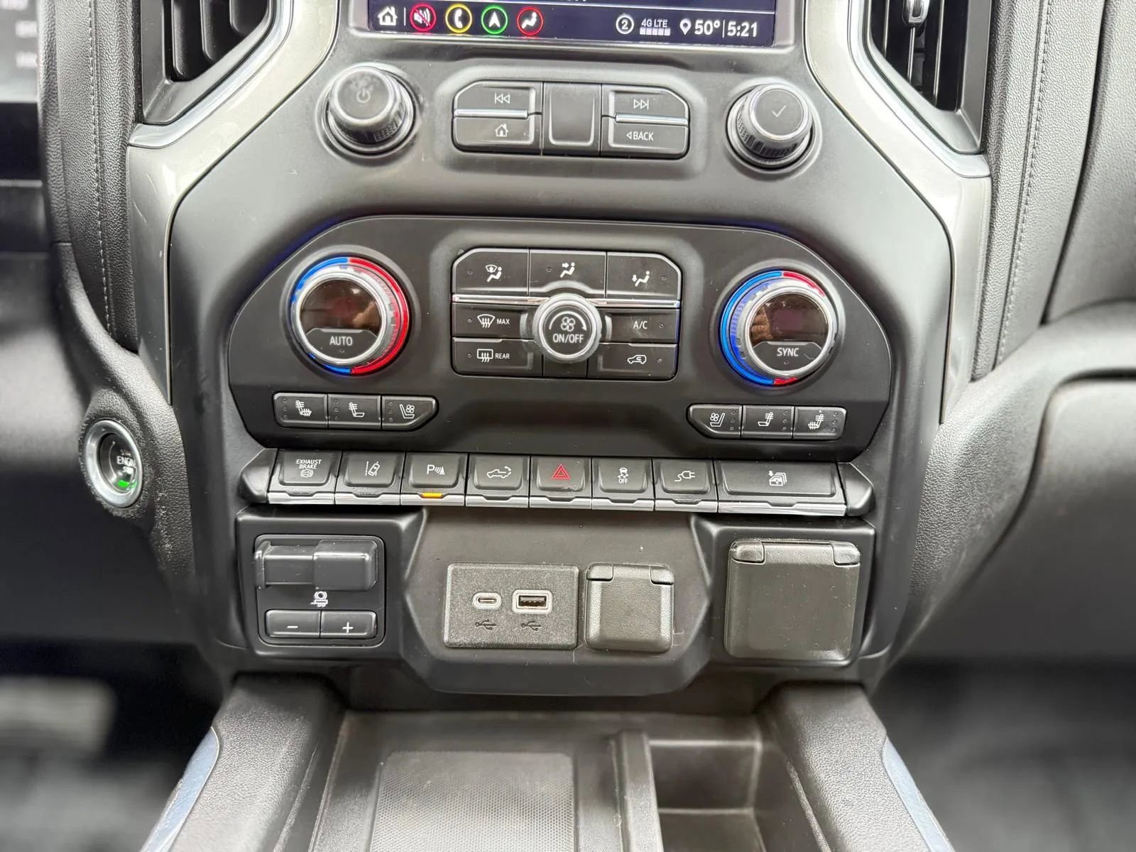 Used 2020 Chevrolet Silverado 2500 LTZ w/ LTZ Plus Package image 19