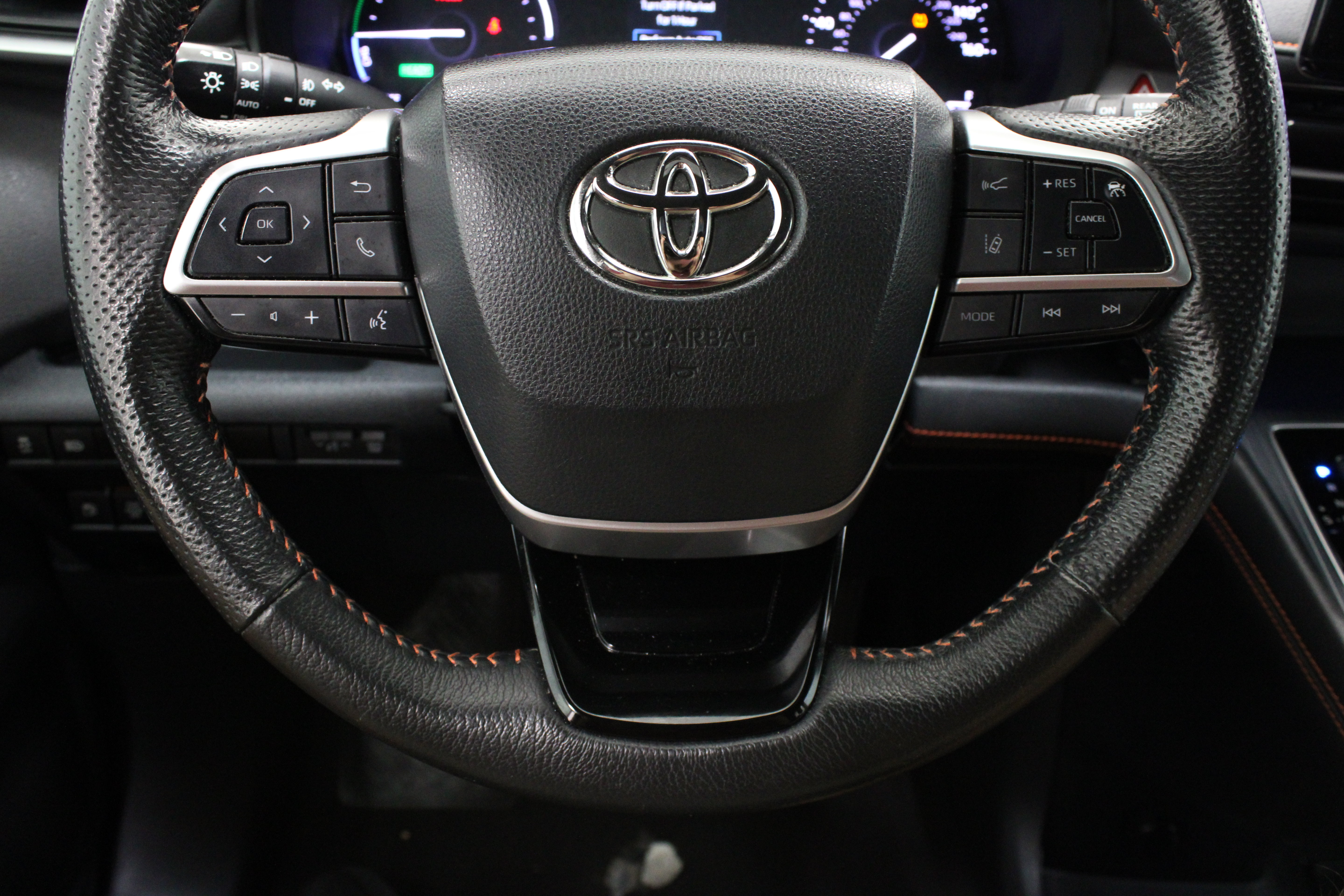 Used 2023 Toyota Sienna XSE FWD image 26