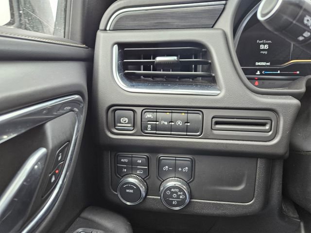 Used 2024 GMC Yukon XL SLT image 19