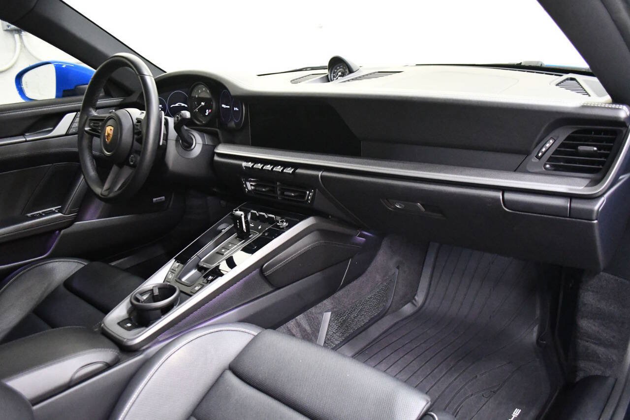 Used 2022 Porsche 911 Carrera image 14