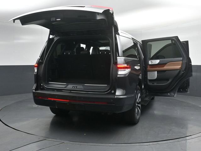 Used 2023 Lincoln Navigator Reserve AWD/4WD image 59