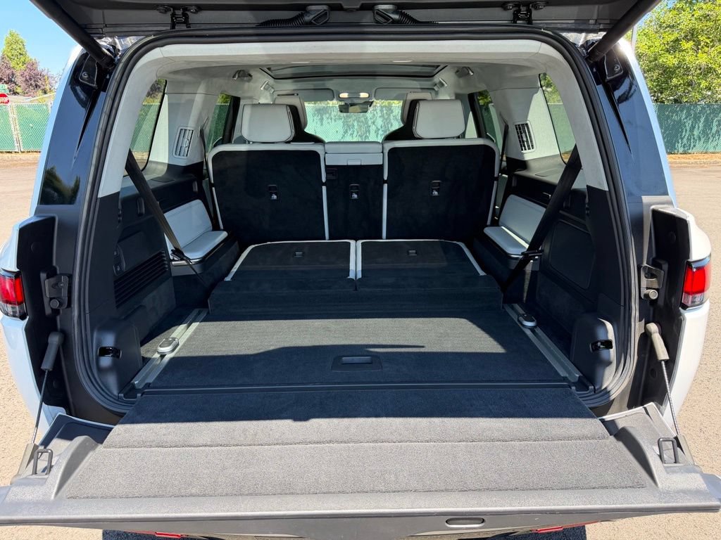 Used 2024 Rivian R1S Adventure AWD/4WD image 10