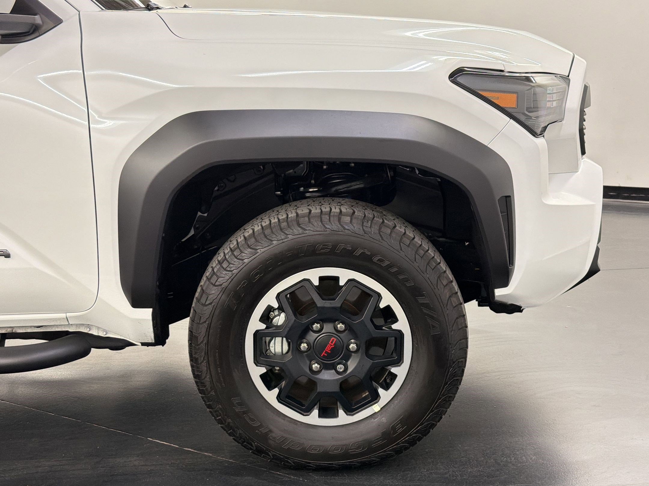 Used 2025 Toyota Tacoma TRD Off-Road image 27