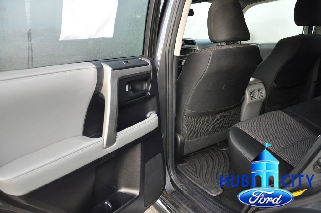 Used 2013 Toyota 4Runner SR5 w/ Convenience Pkg image 13