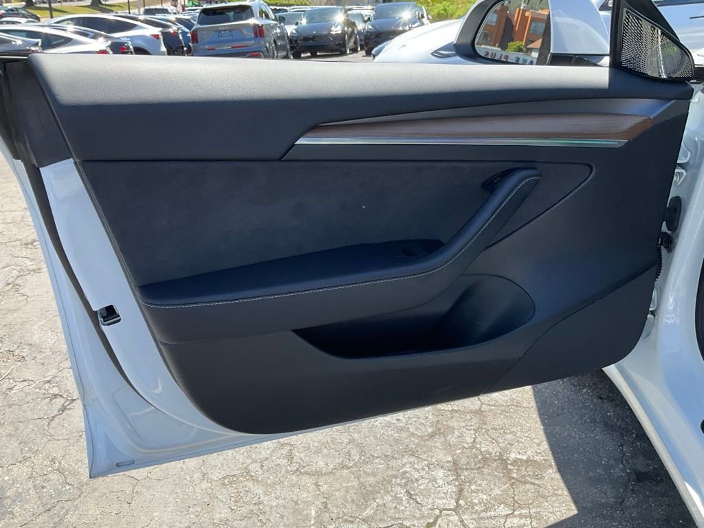 Used 2023 Tesla Model 3 Standard Range image 24