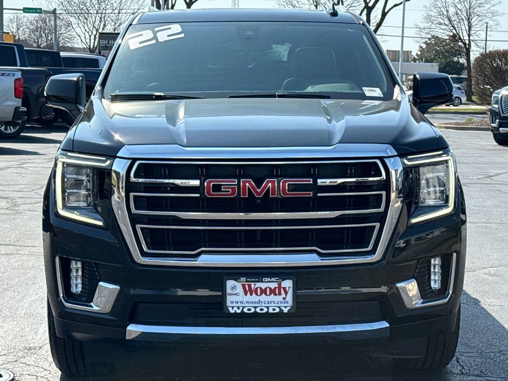 Used 2022 GMC Yukon XL SLT w/ SLT Premium Package image 4