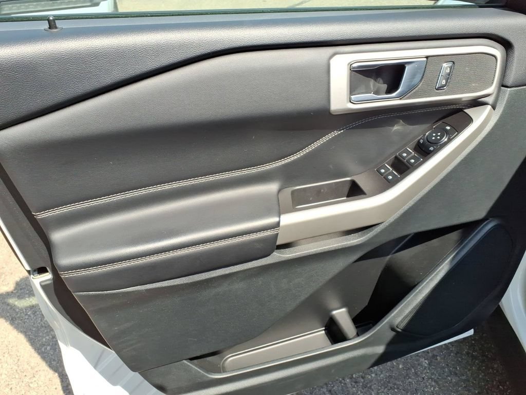 Certified 2023 Ford Explorer XLT AWD/4WD image 13