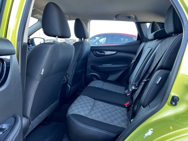 Used 2020 Nissan Rogue Sport SV image 17