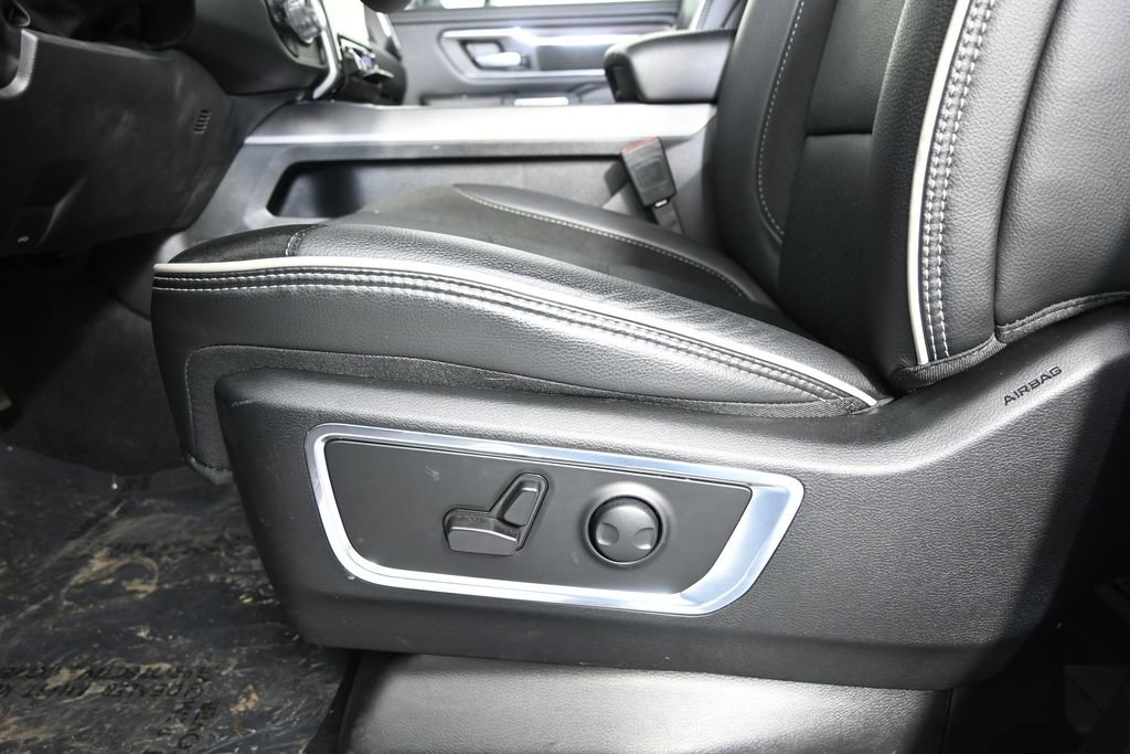 Used 2025 RAM 1500 Laramie AWD/4WD image 22