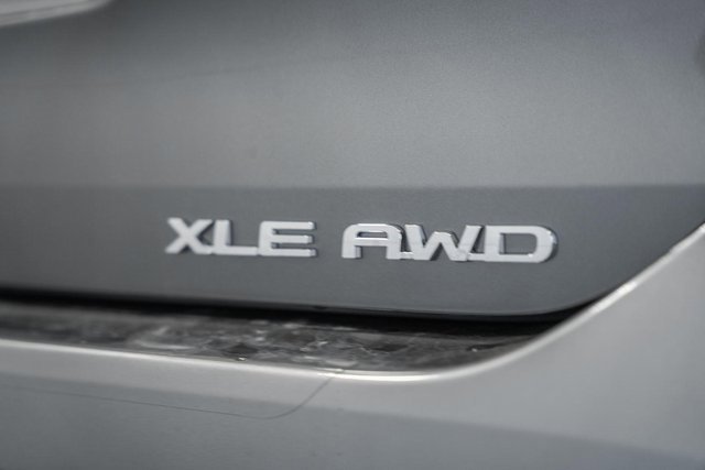 New 2025 Toyota Highlander XLE image 7