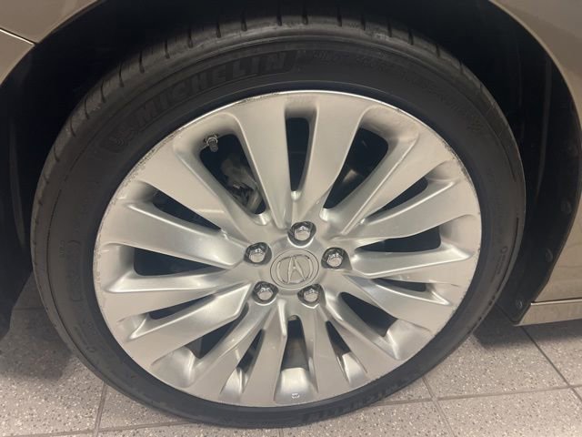 Used 2014 Acura RLX w/ Technology Package image 32