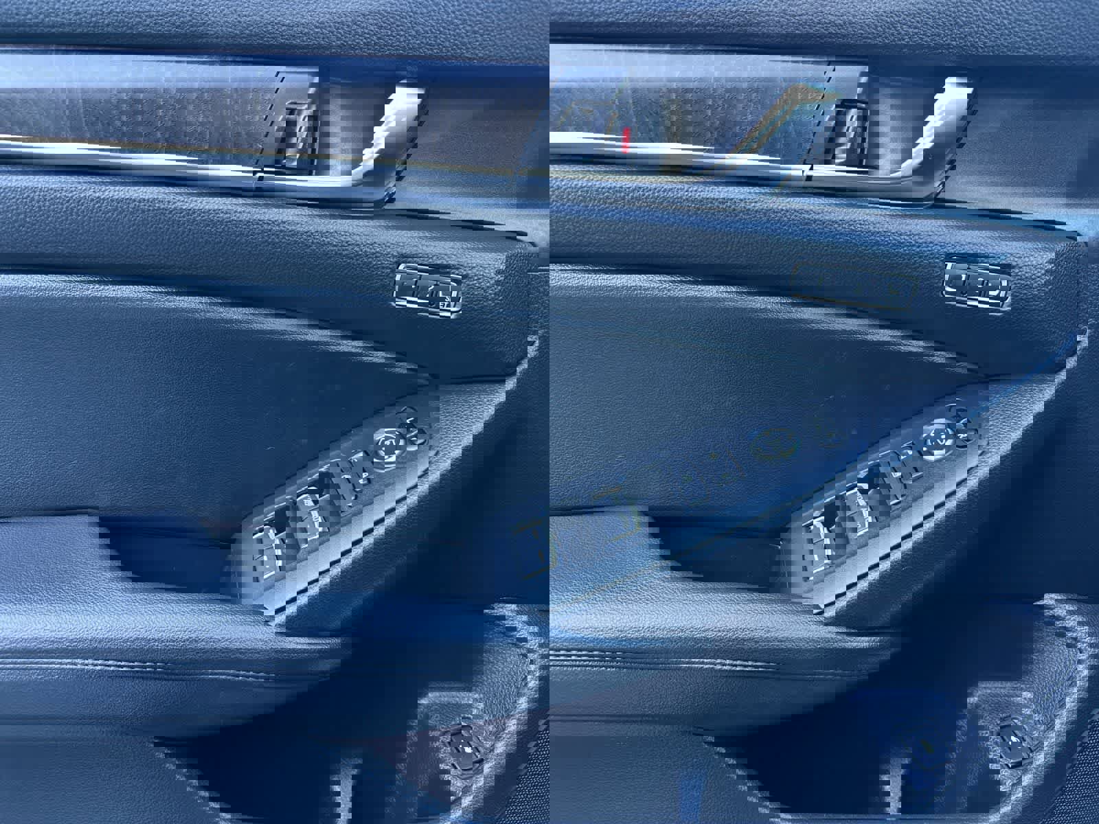 Used 2019 Honda Accord EX-L image 12