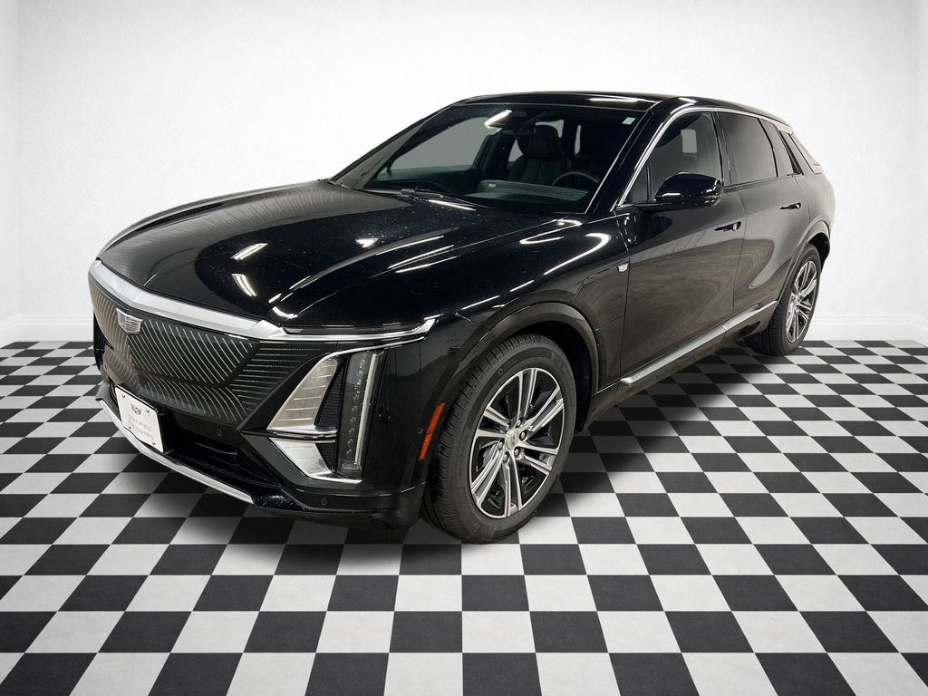 Certified 2024 Cadillac Lyriq Luxury AWD/4WD image 4