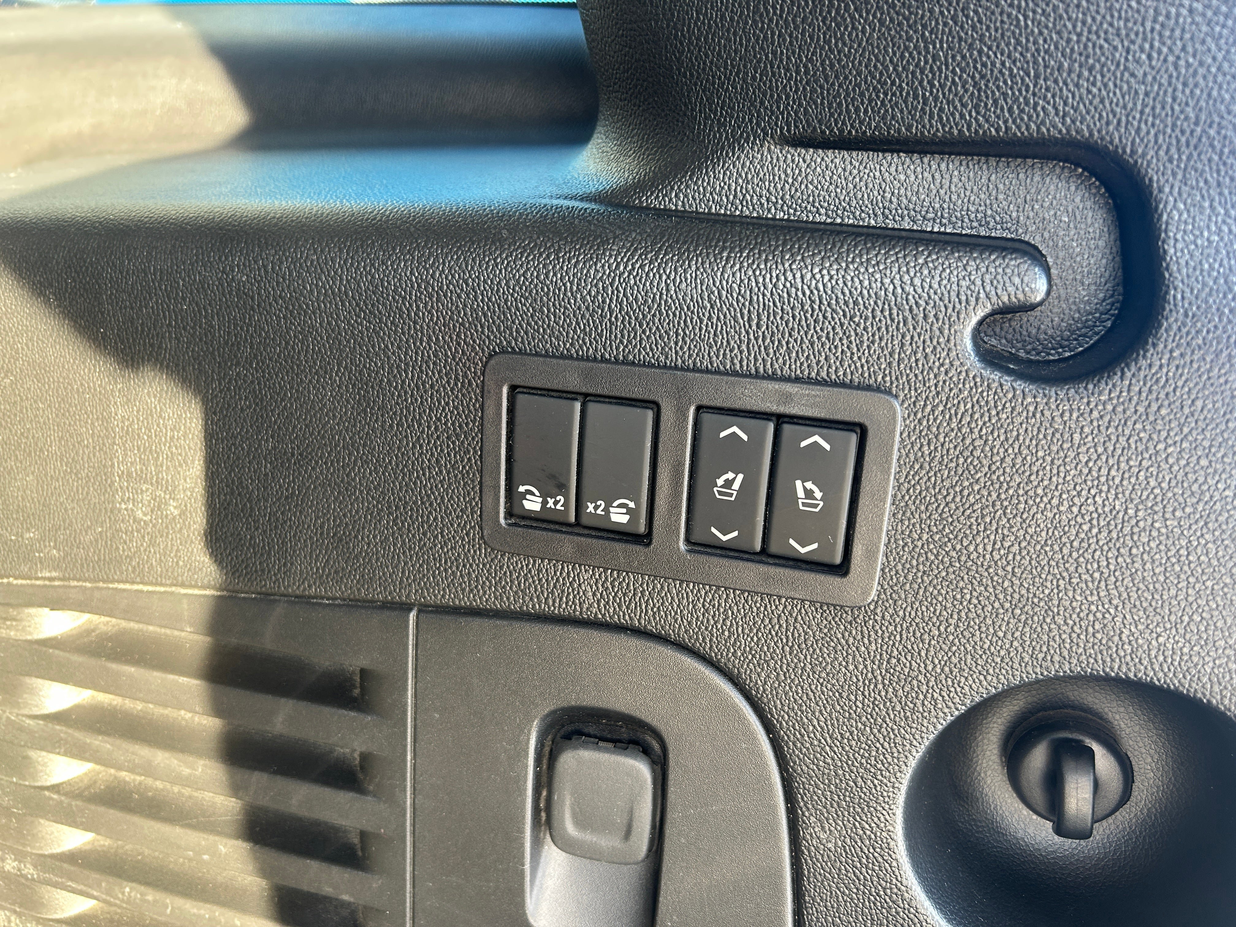 Used 2020 Chevrolet Suburban Premier image 42